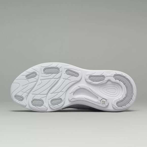 Women's Chargefeel 2 Mid Workout Shoe - Picture 7 of 13